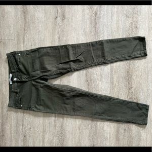 Women’s / Juniors jeans